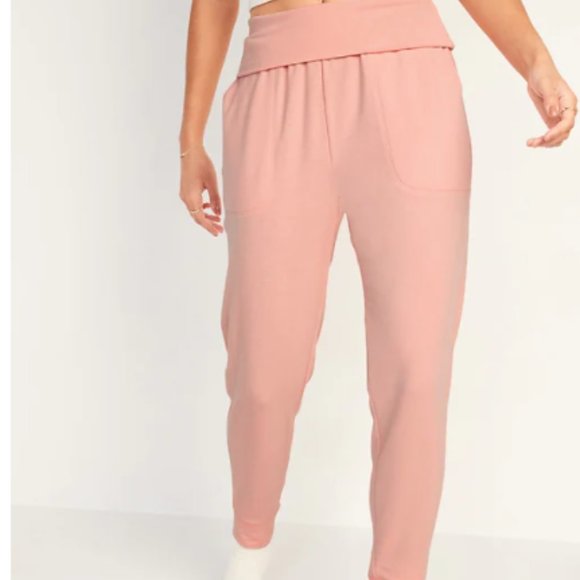 Old Navy Pants - Mid-Rise Live-In Jogger Sweatpants